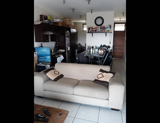 2 BEDROOM TOWNHOUSE TO LET IN BRYANSTON